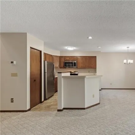 Image 3 - 1349 Spencer Road West, Saint Paul, MN 55108, USA - Condo for sale