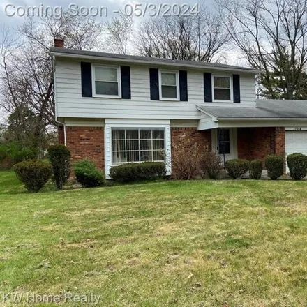 Buy this 4 bed house on 27124 Charles Drive in Southfield, MI 48076