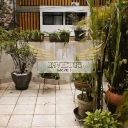 Rent this 4 bed house on Oro Implant in Rua das Palmeiras, Jardim