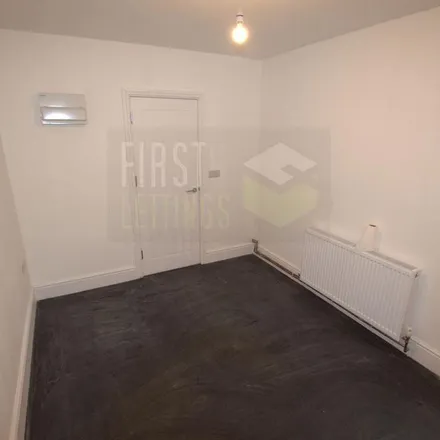 Rent this 1 bed apartment on Victoria Avenue in Leicester, LE2 0QX