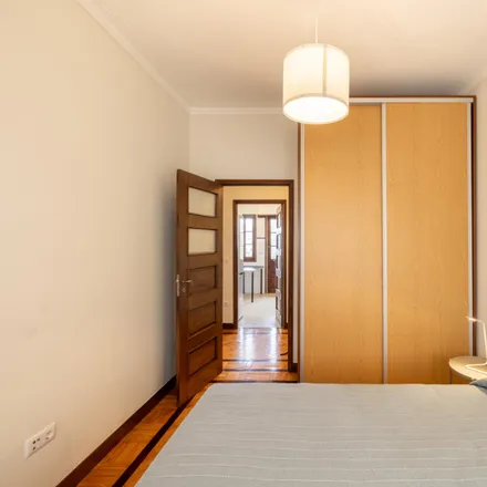 Image 2 - Célia, Rua de Miguel Bombarda, 4050-377 Porto, Portugal - Room for rent