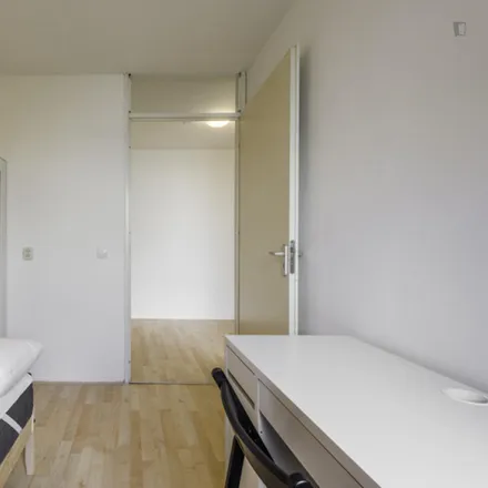 Rent this 4 bed room on Mont Ventouxpad in 1060 NS Amsterdam, Netherlands