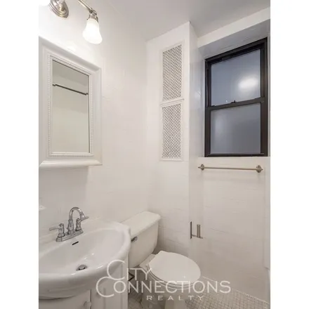 Image 8 - 354 West 18th Street, New York, NY 10011, USA - Apartment for rent
