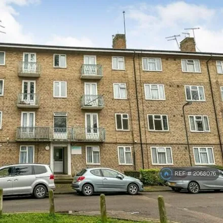 Rent this 2 bed apartment on Pinner Grove in London, HA5 5NT