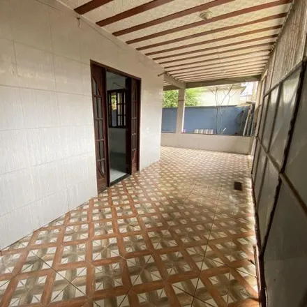 Rent this 2 bed house on unnamed road in Figueira, Duque de Caxias - RJ