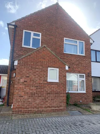 Rent this 3 bed duplex on 8 Neasden Avenue in Tendring, CO16 7HG