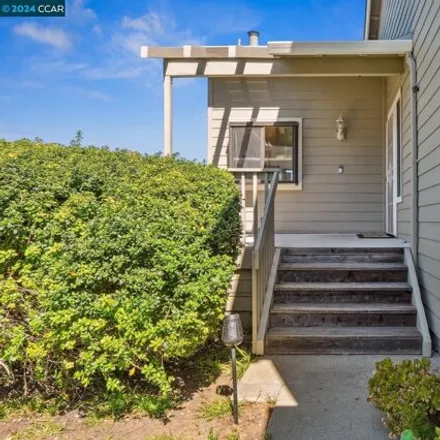 Image 2 - 337 Rosemarie Place, Bay Point, CA 94565, USA - Townhouse for sale