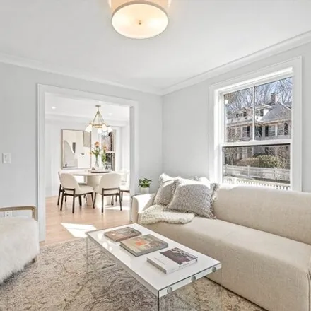 Image 3 - 14 Wellesley Avenue, Wellesley, MA 02482, USA - Townhouse for sale