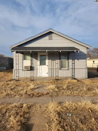 Buy this 2 bed house on 416 Osborne Street in Hutchinson, KS 67501