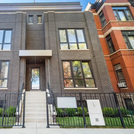 Buy this 3 bed house on 2232 North Kenmore Avenue in Chicago, IL 60614