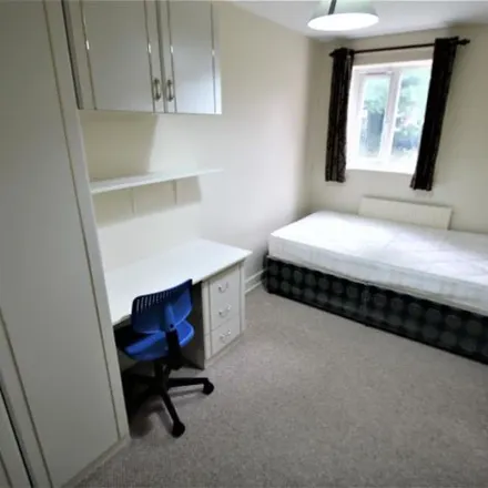 Image 1 - Woodhouse Street, Leeds, LS6 2NU, United Kingdom - Apartment for rent