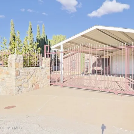 Image 2 - 5213 Sweetwater Dr, El Paso, Texas, 79924 - House for sale
