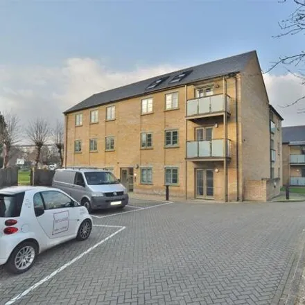 Buy this 3 bed apartment on Starlings Bridge in Hitchin, SG5 1QW