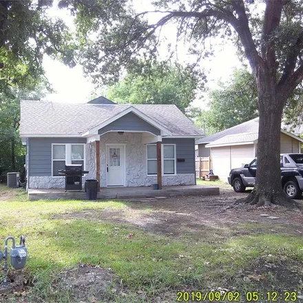 Image 2 - 400 West State Street, Terrell, TX 75160, USA - House for sale