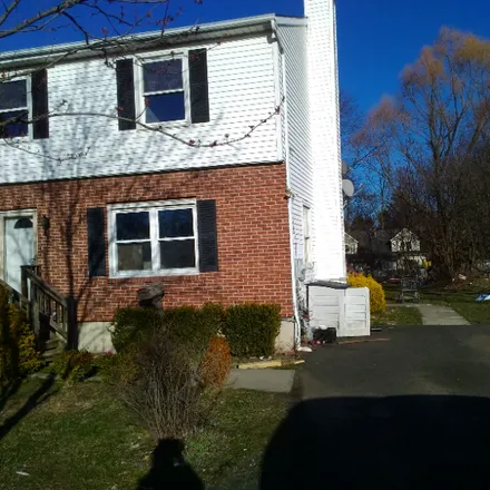 Rent this 5 bed house on 42 Slinn Avenue