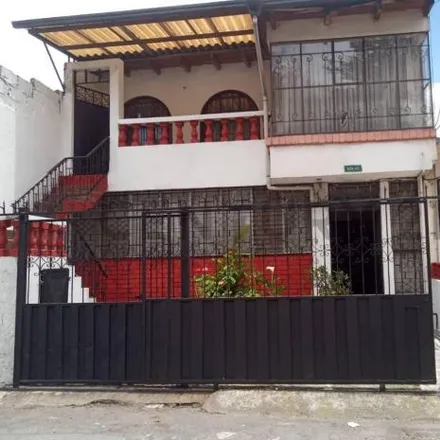 Buy this studio house on Gráficas Arteaga in Avenida Galo Plaza Lasso N59-21, 170303