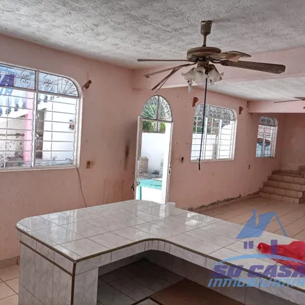 Buy this studio house on Calle Cambio 21 in 39300 Acapulco, GRO
