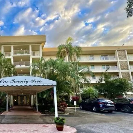 Buy this 3 bed condo on 858 Cypress Grove Way in Pompano Beach, FL 33069