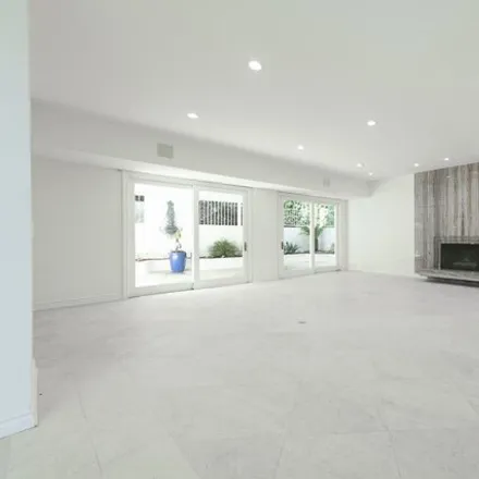 Image 3 - 16000 Royal Mount Drive, Los Angeles, CA 91436, USA - House for rent