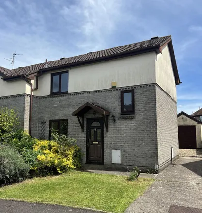 Rent this 2 bed duplex on Jonquil Close in Cardiff, CF3 0JE