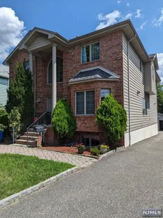 Rent this 3 bed house on 133 Highland Cross in Rutherford, NJ 07070