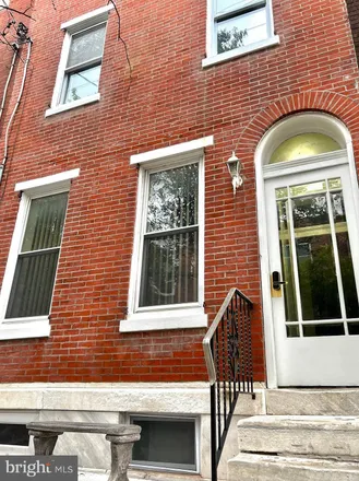Buy this 6 bed townhouse on 1130 Carpenter Street in Philadelphia, PA 19147