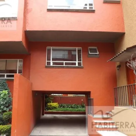 Rent this 4 bed house on Avenida División del Norte 46 in Colonia Locaxco, Mexico City