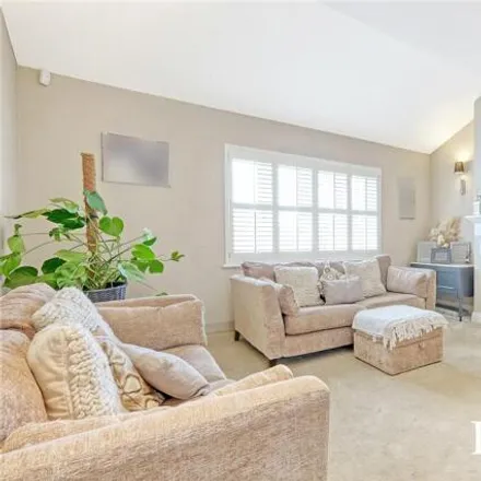 Image 2 - 81-97 Shenfield Place, Brentwood, CM15 9AJ, United Kingdom - House for sale