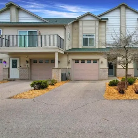 Buy this 2 bed condo on 1003 Mallard Way in Marinette, Wisconsin