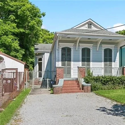 Rent this 3 bed house on 1233 North Robertson Street in New Orleans, LA 70116