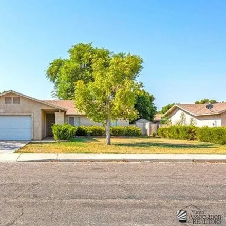 Buy this 3 bed house on 3091 W 31st St in Yuma, Arizona