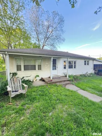Buy this 3 bed house on 726 Thomas Street in McLeansboro, IL 62859