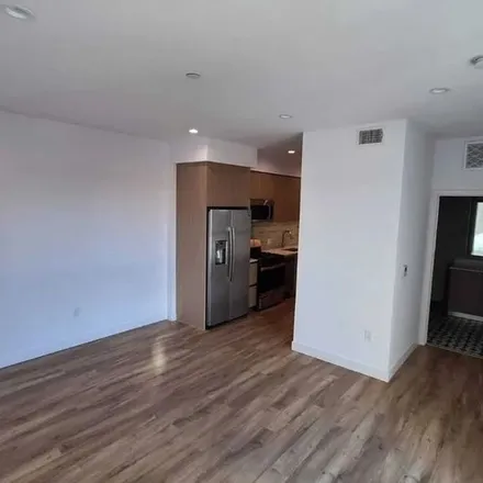 Rent this 1 bed apartment on La Brea & 9th in West 9th Street, Los Angeles