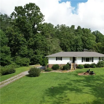 Image 5 - 782 North Country Club Road, Deerwoods Estates, Transylvania County, NC 28712, USA - House for sale