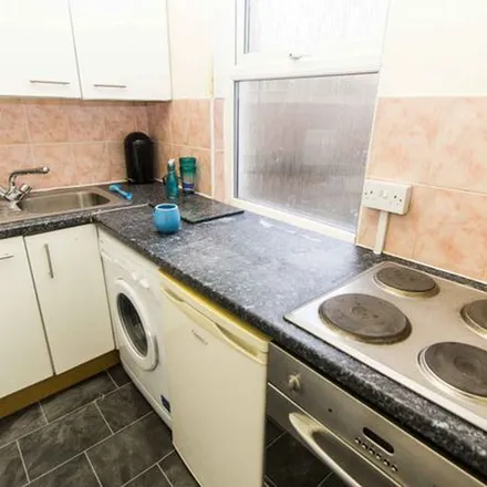 Rent this 1 bed townhouse on 7 Brudenell Road in Leeds, LS6 1HA