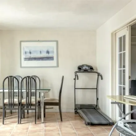 Image 1 - Arran Close, London, DA8 3SW, United Kingdom - House for rent