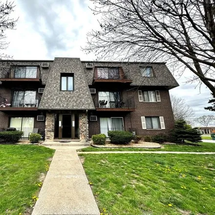 Image 1 - 10499 Southwest Highway, Worth, IL 60415, USA - Condo for sale