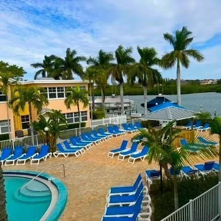 Buy this 1 bed condo on Gulf Boulevard in Indian Shores, Pinellas County