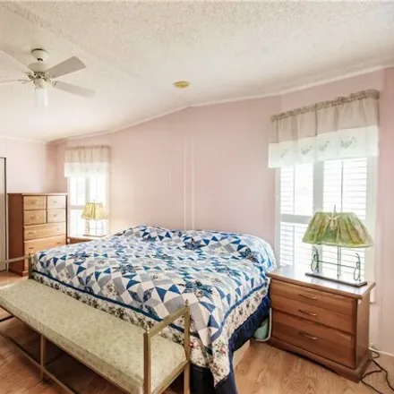 Image 6 - Cul De Sac 24, Pine Lakes, Lee County, FL, USA - Apartment for sale