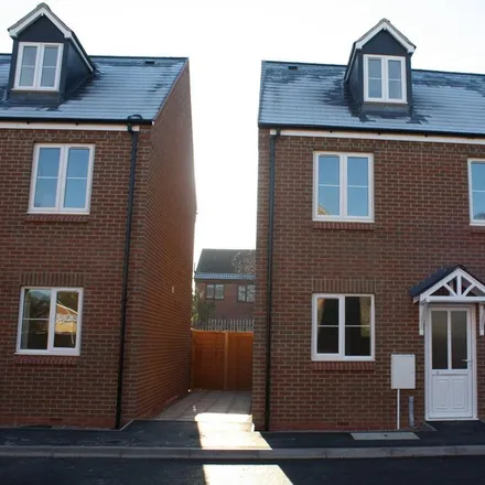 Rent this 4 bed house on 1b Templars' Fields in Coventry, CV4 8FR