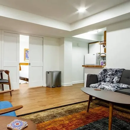 Rent this 1 bed apartment on Washington