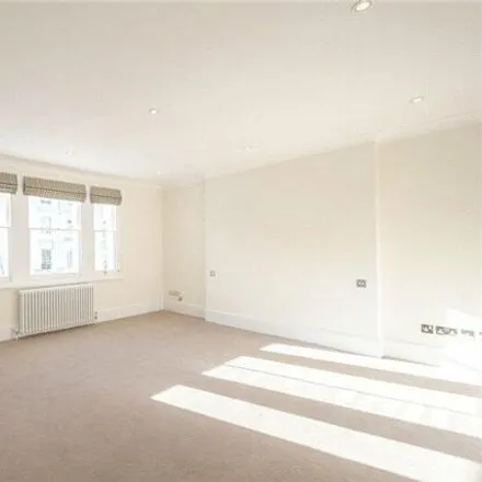 Image 6 - 45 Brunswick Gardens, London, W8 4AN, United Kingdom - Townhouse for rent