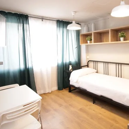 Rent this studio apartment on Carrer de les Monges in 26, 08030 Barcelona