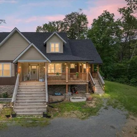 Buy this 4 bed house on 1121 Stokes Airport Road in Warren County, VA 22630