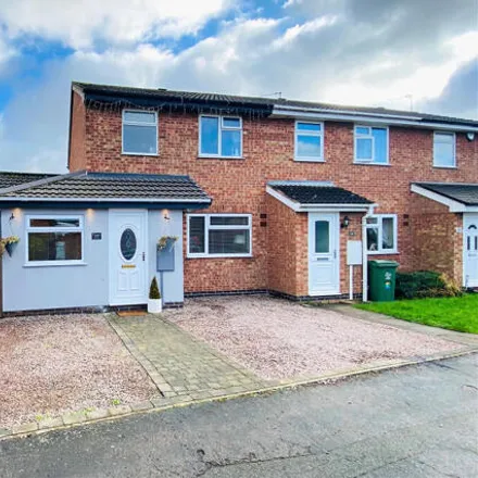 Buy this 3 bed townhouse on Elliott Drive in Thurmaston, LE4 8LU