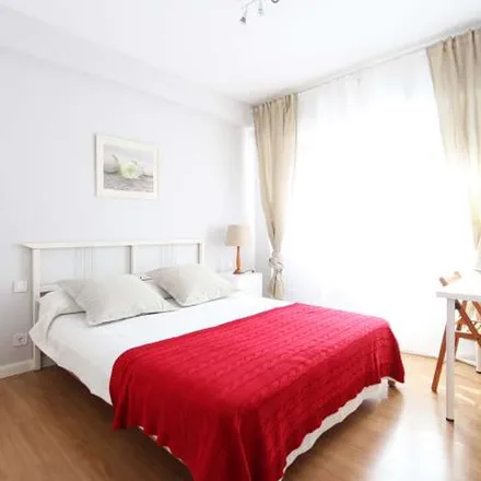 Rent this 5 bed apartment on Madrid in Reina Castilla, Calle de Rafael Herrera