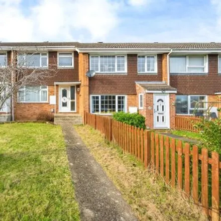 Buy this 3 bed townhouse on Bluebell Close in Flitwick, MK45 1NS