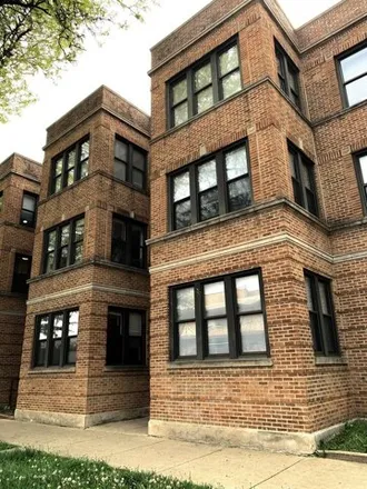 Rent this 2 bed apartment on 4808 N Ridgeway Ave Apt 3 in Chicago, Illinois