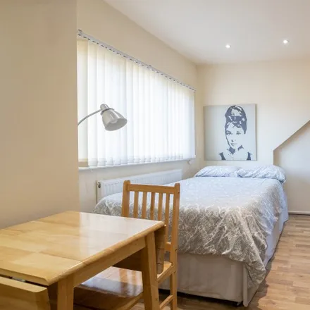 Rent this studio apartment on Connaught Dry Cleaners in 118 Ash Grove, London
