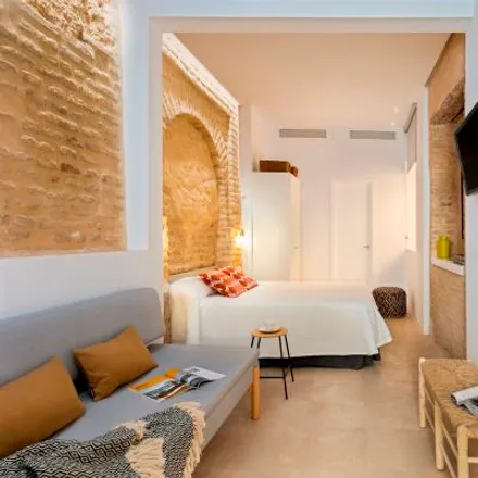 Image 7 - Calle Santa Teresa, 17, 41004 Seville, Spain - Apartment for rent
